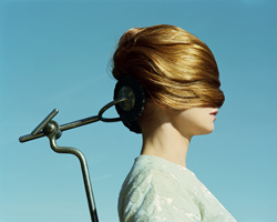 Different Distances: Fashion Photography Goes Art