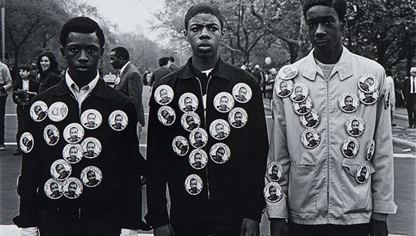Benedict Fernandez, Memorial to Martin Luther King, Jr., Central Park, New York, 1968. Courtesy Harvard Art Museums/Fogg Museum