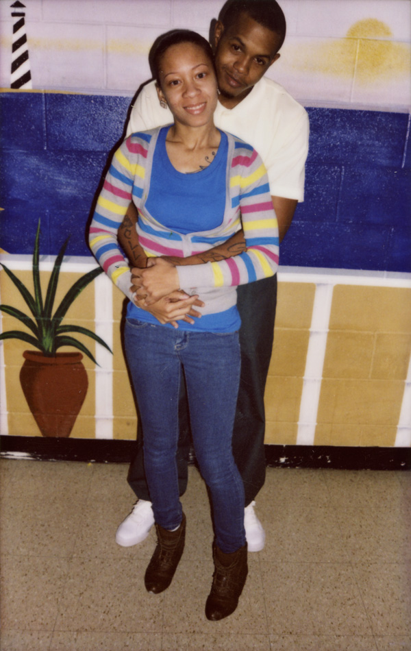 Deana Lawson, Mohawk Correctional Facility: Jazmin & Family, 2012–14. Courtesy the artist and Rhona Hoffman Gallery