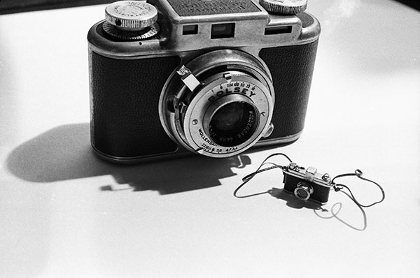 Laurie Simmons, Big Camera/Little Camera, 1976 © the artist and courtesy ICP and Salon 94