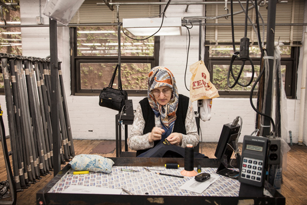 04_Meiselas_Sultan_from_Turkey_stitching_button_holes
