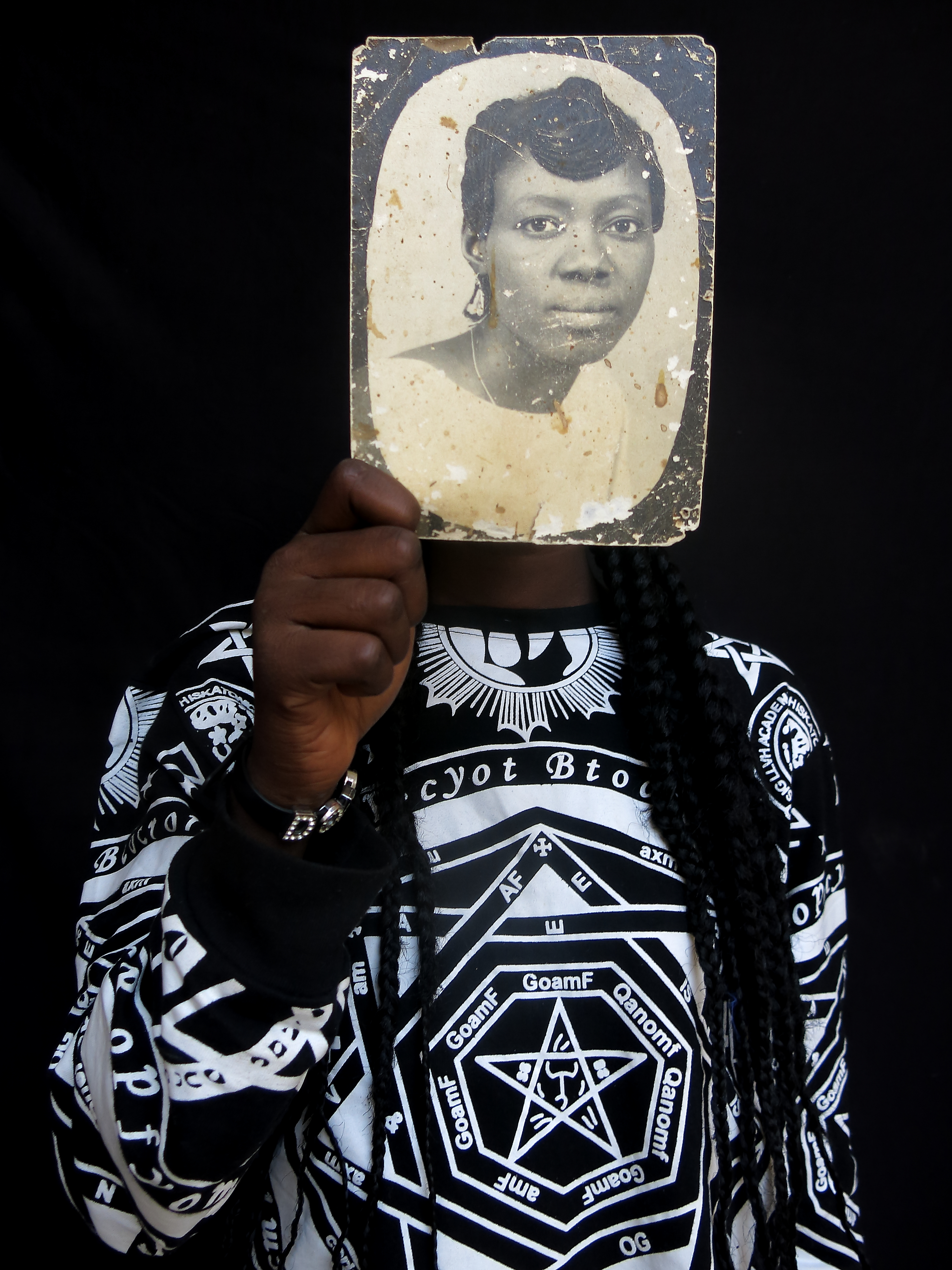 Narratives About African Photography