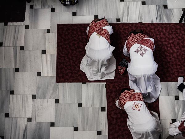 Tassos Vrettos, Egyptian Orthodox Christian Copts - Church of Virgin Mary and Mark the Evangelist, Menidi, 2012–15 © Tassos Vrettos 