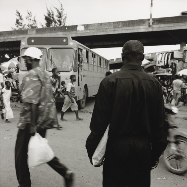 Akinbode Akinbiyi, Untitled (Lagos, Nigeria), 2004 Akinbode Akinbiyi, Untitled (Cairo, Egypt), 2002 © and courtesy the artist