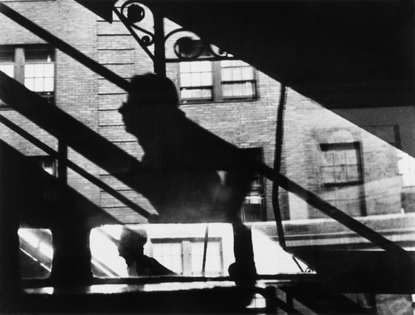 Louis Faurer, Win, Place, and Show, métro aérien de la 3e Avenue à la 53e rue, New York, ca.1946–48© Louis Faurer Estate