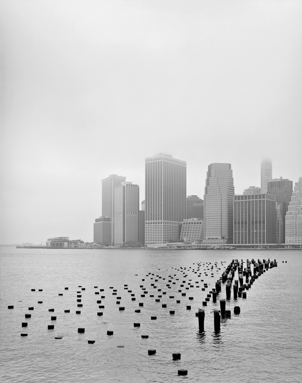 Mitch Epstein, Clouds #18, New York City, 2014Courtesy the artist and Yancey Richardson Gallery