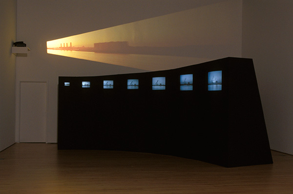 Mary Lucier, Dawn Burn, 1975. Installation view the Columbus Museum of Art, 2017 Courtesy the artist, the Columbus Museum of Art and the San Francisco Museum of Modern Art 