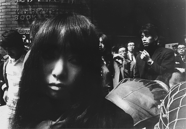 Hitomi Watanabe, from the series Shinjuku Contemporary, 1967-68 © the artist 