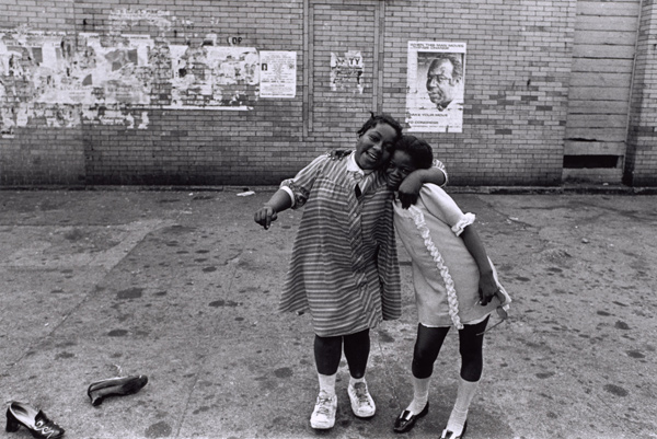 Louis Draper, Girls Embracing, New York, 1965. © Louis H. Draper Preservation Trust 