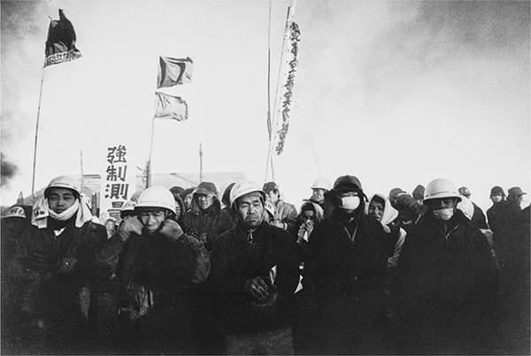 Kazuo Kitai, Sanrizuka Protesters, 1969, from the series Sanrizuka, 1969-72 © the artist 