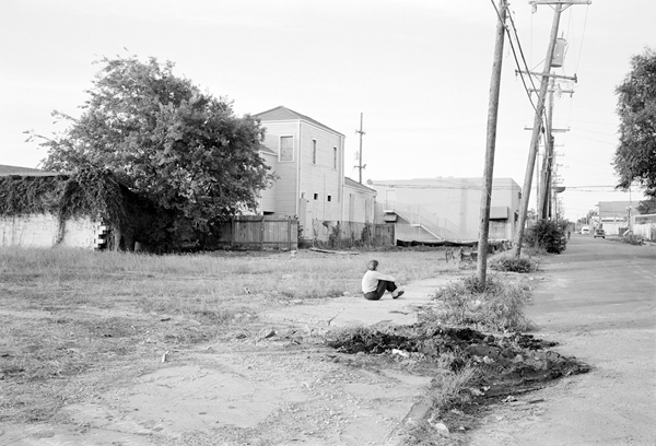 Stephen Hilger, Waiting, 2011, from the series Back of TownCourtesy the artist