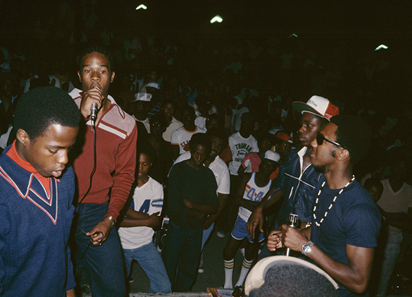 Charlie Ahearn, Funky four with Busy Bee at The Valley jam from the series Scratch Ecstasy, 1980 © the artist and courtesy P.P.O.W