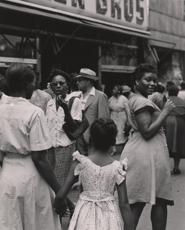 Todd Webb, 125th Street, Harlem, New York, 1946Courtesy the Museum of the City of New York and the Todd Webb Estate