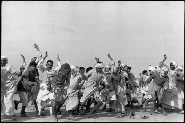 Henri Cartier-Bresson, Refugee camp, Kurukshetra, Punjab, 1947 © the artist / Magnum Photos 