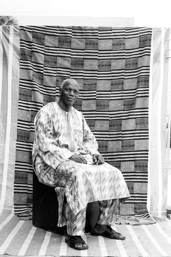 Fatoumata Diabate, Portrait of painter Abdoulaye Konaté, Bamako, 2015, from the series Le Studio Photo de la Rue Courtesy of the artist 