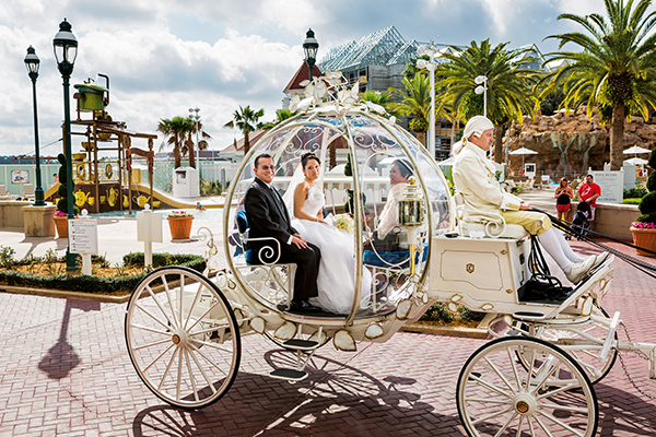 Lauren Greenfield, Christina, 21, a Walmart pharmacy technician, en route to her wedding in Cinderella’s glass coach, drawn by six miniature white ponies and with bewigged coachman, Walt Disney World, Orlando, Florida, 2013 © the artist and courtesy INSTITUTE 