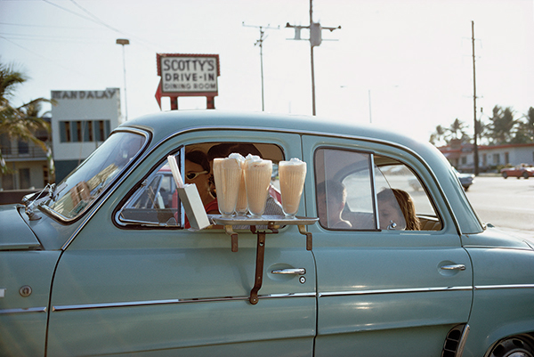 Joel Meyerowitz, Scotty’s Drive in, Florida, 1967 © the artist 