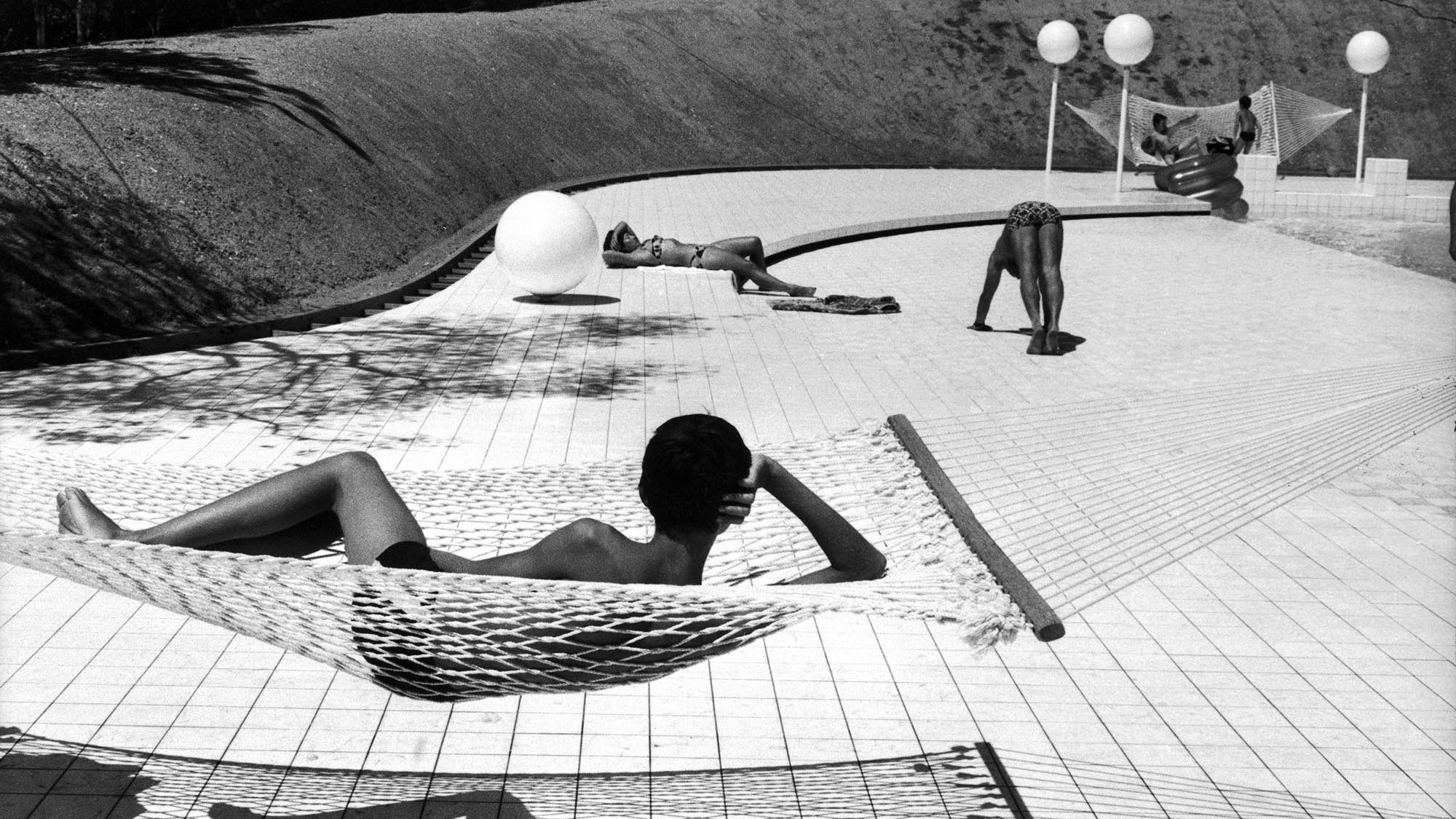 9 Iconic Swimming Pools, in Photographs