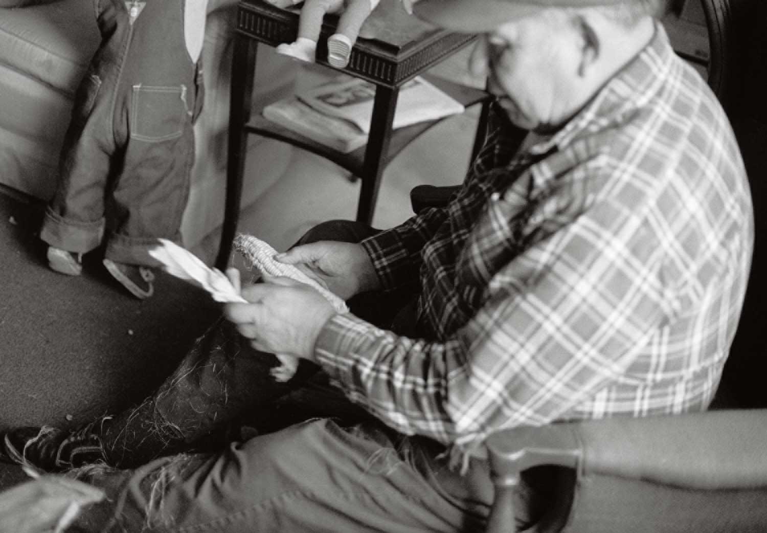 Jeff Thomas, Bert General Husking White Corn, Six Nations of the Grand River, 1980