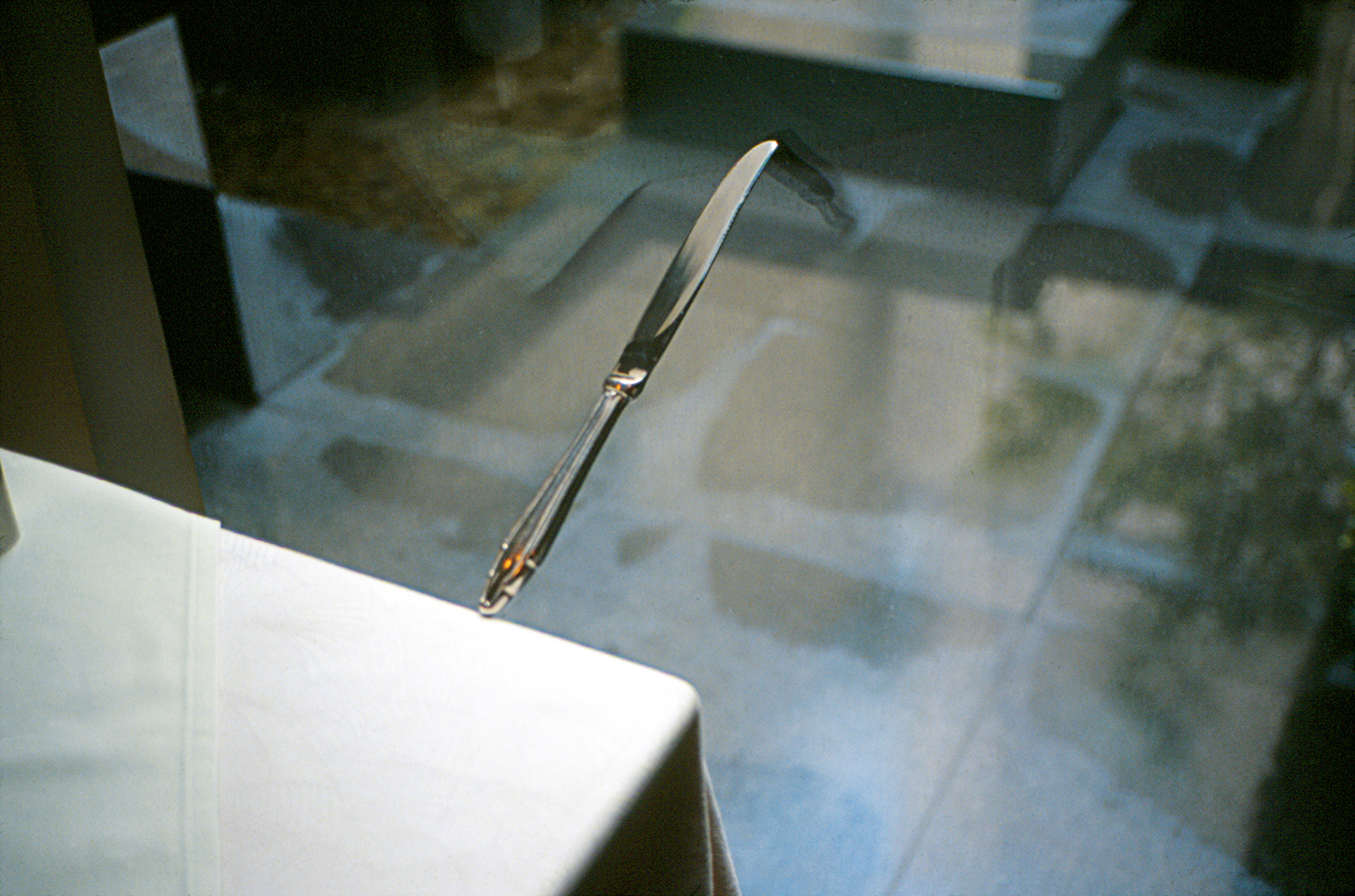 Gabriel Orozco, Knife on Glass, 2000