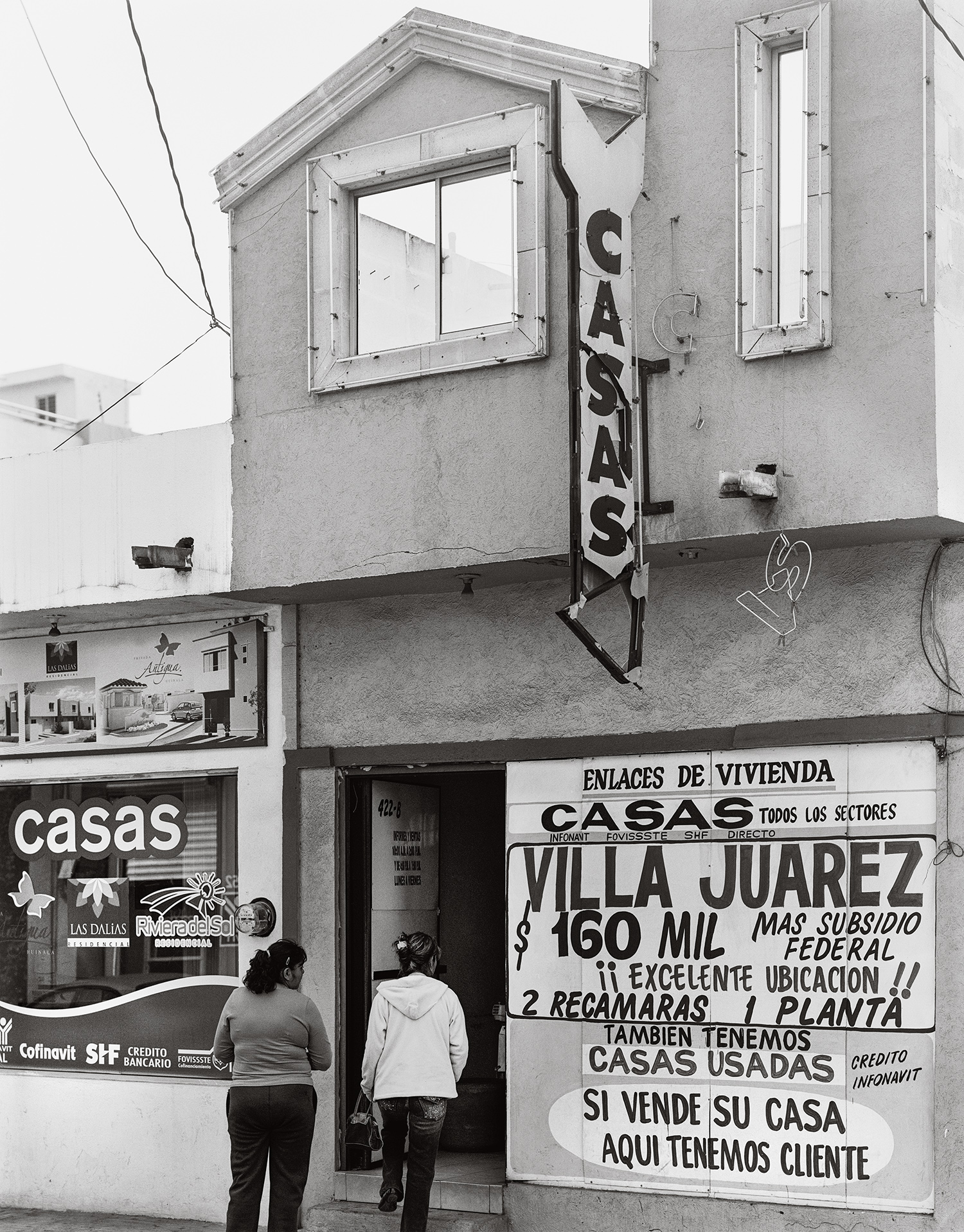 Alejandro Cartagena, Housing agency, Monterrey, 2011