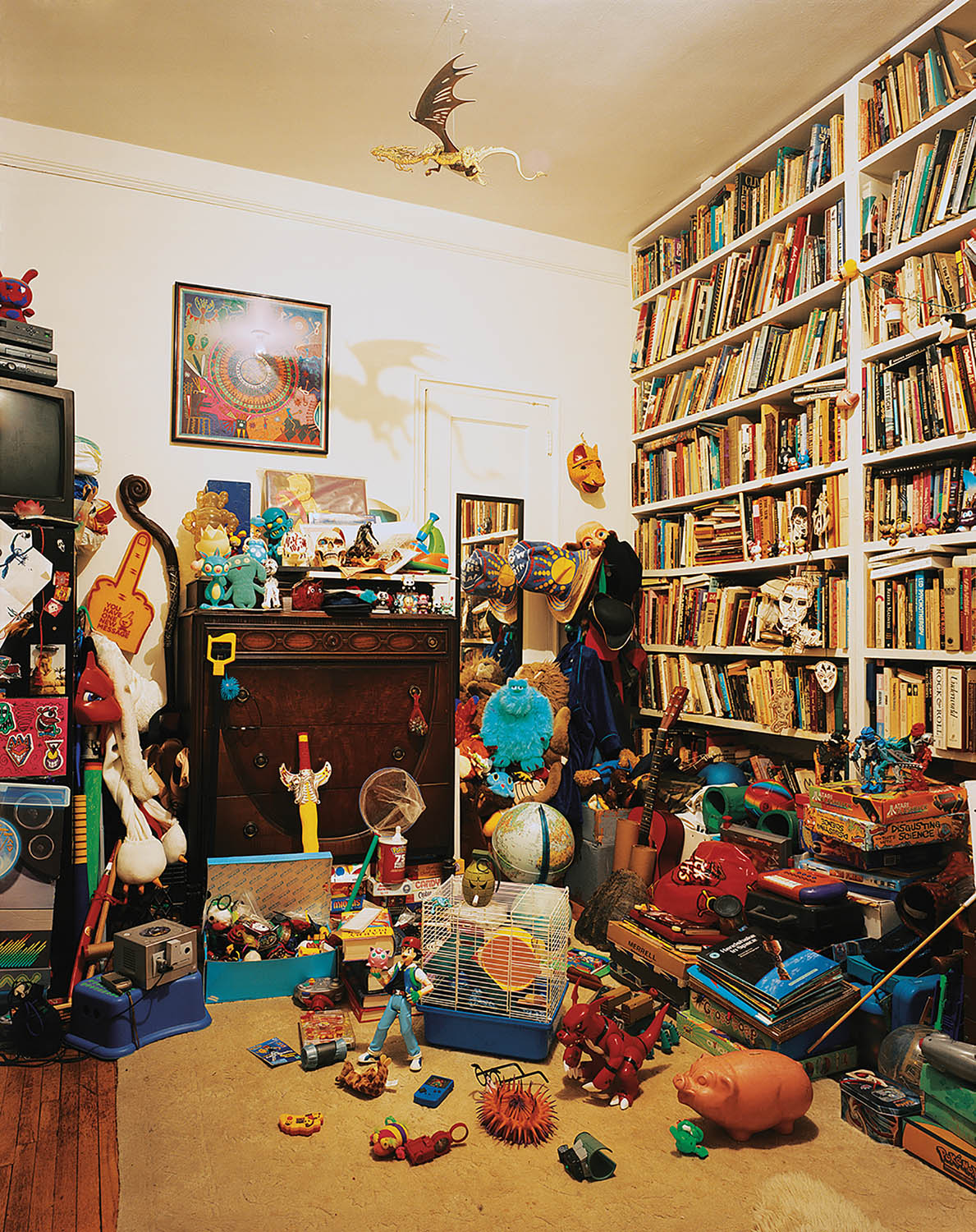 A child's bedroom full of colorful toys