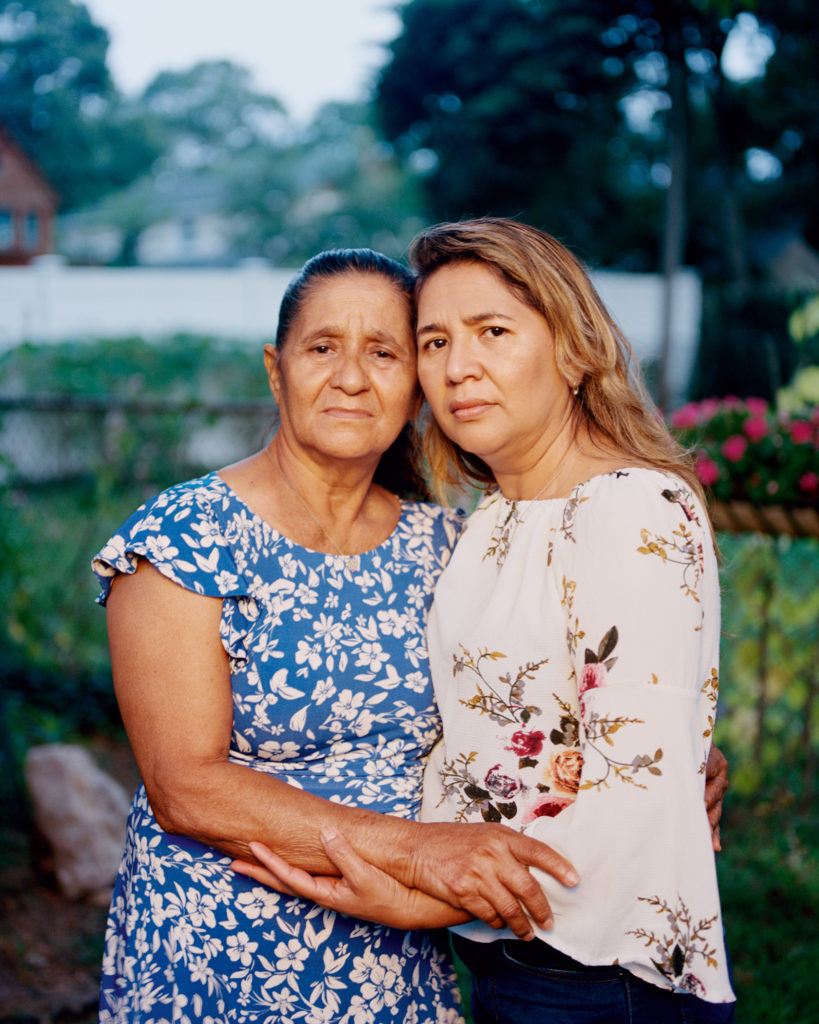 Steven Molina Contreras, Las Flores de Dios (The flowers of God), Mother Carmen and Mother Alma, United States, 2021