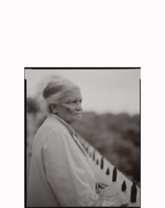 Judith Joy Ross, Lois Adele America Merriweather Armstrong, looking at the skyline of Manhattan, Eagle Rock Reservation, West Orange, New Jersey, September 18, 2001; from Judith Joy Ross: Photographs 1978–2015 (Aperture, 2022). © Judith Joy Ross, courtesy Galerie Thomas Zander, Cologne