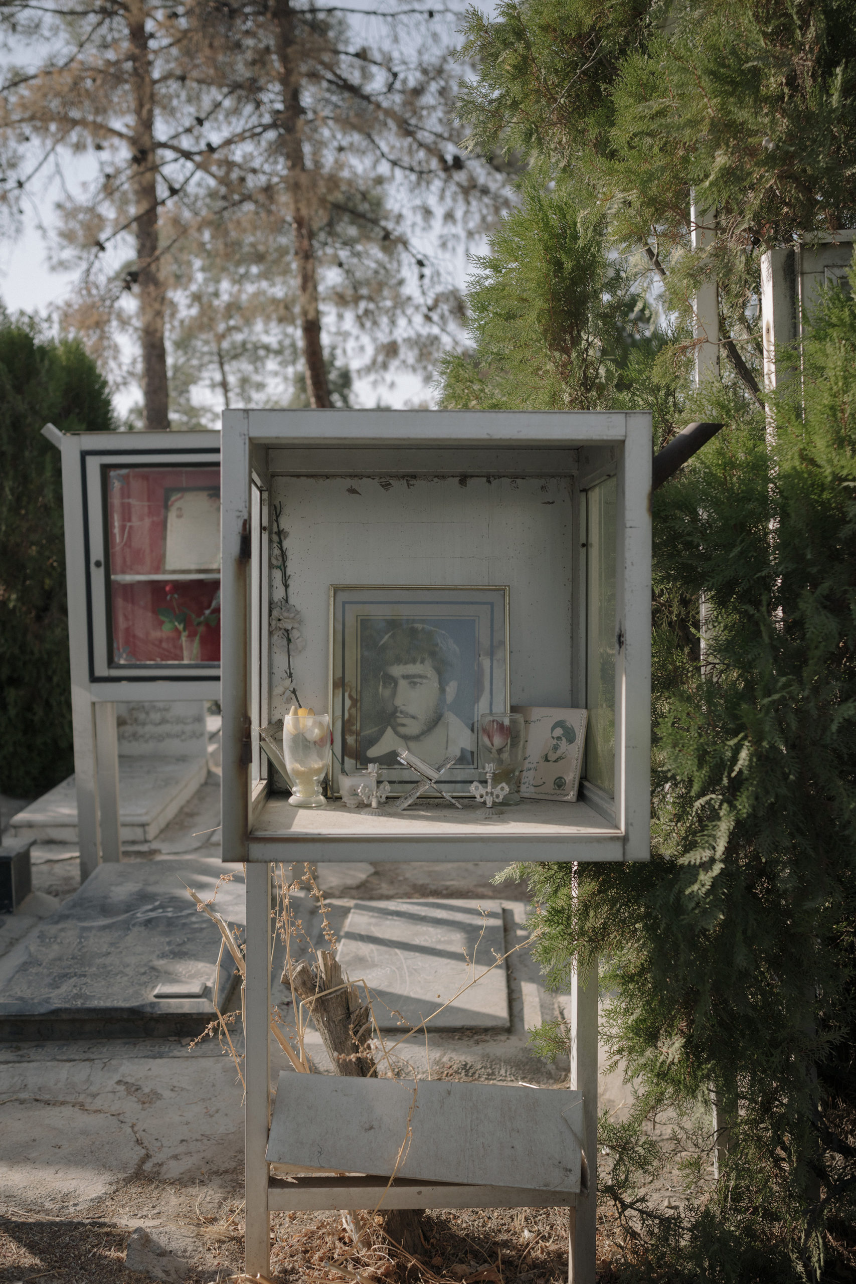 Amin Yousefi, Behesht-e Zahra Cemetery, Tehran, 2021