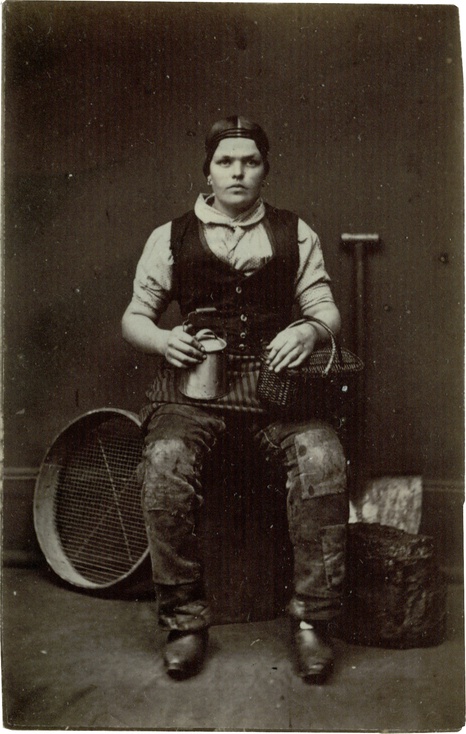 John Cooper, Woman miner, 1860s. Carte de visite<br />Trinity College Library, Cambridge”>
		</div>
		<div class=