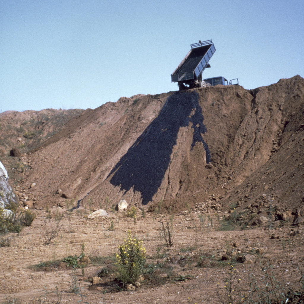 Robert Smithson, Asphalt Rundown, 1969