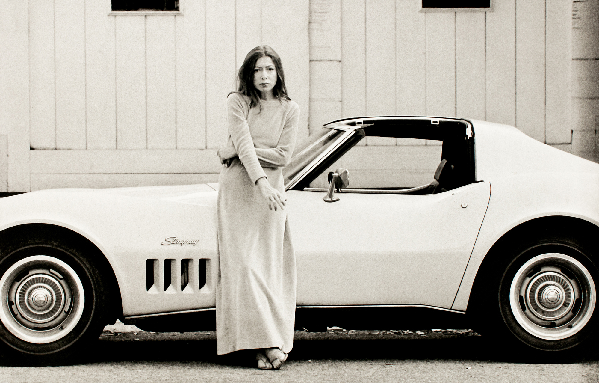 What Do Photographs Tell Us about Joan Didion's Nervy Glamour?