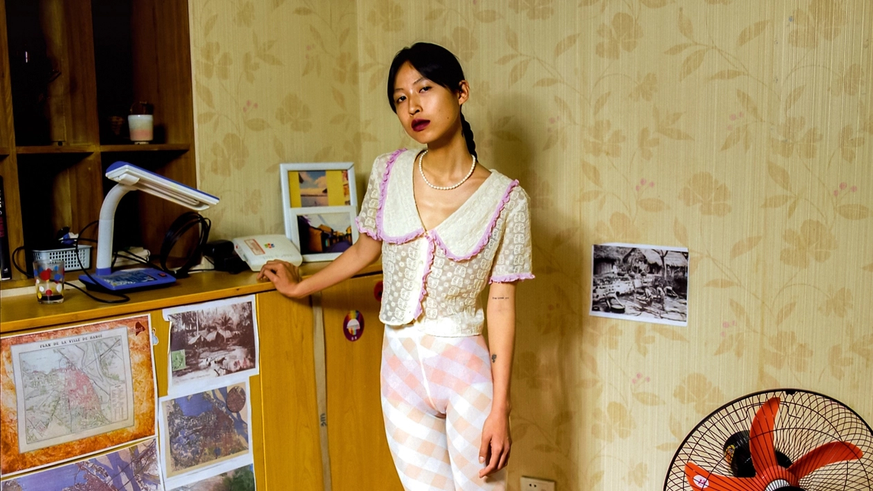 2023 Aperture Portfolio Prize Winner Vân-Nhi Nguyen's Bold Portraits of Vietnamese Youth - Vimarsana News