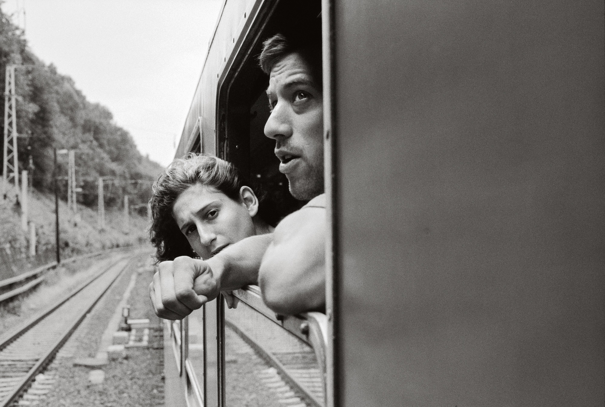 Ed Templeton, <em>Brian Anderson and Elissa Steamer on a train, Czech Republic</em>, 1999