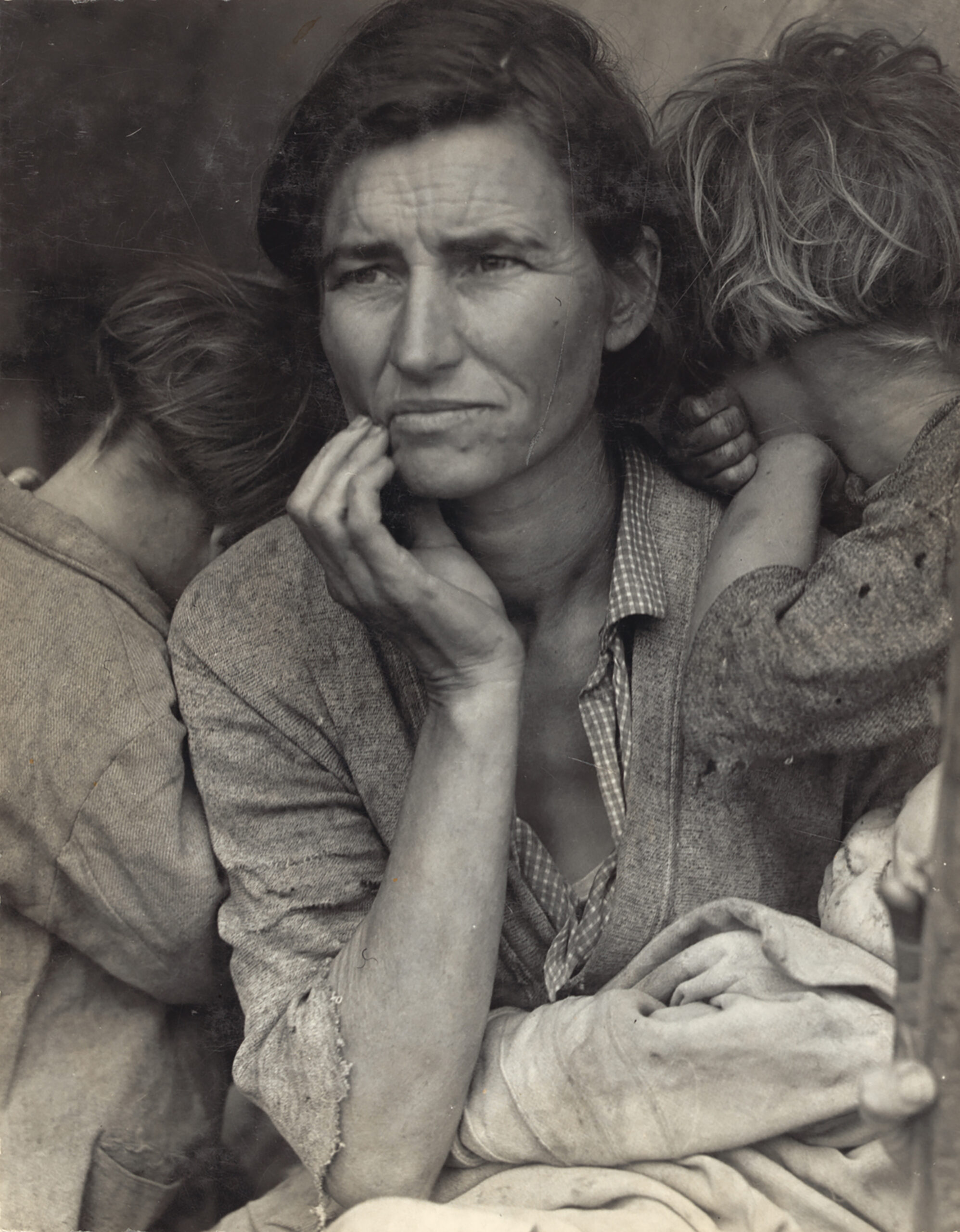 Dorothea Lange, <em>Destitute Peapickers in California, a 32-year-old Mother of Seven Children</em>, February 1936<br>Courtesy the Library of Congress”>
		</div>
		<div class=