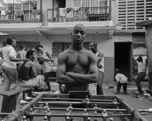 In Sierra Leone, a Photographer Finds Beauty in Everyday Encounters