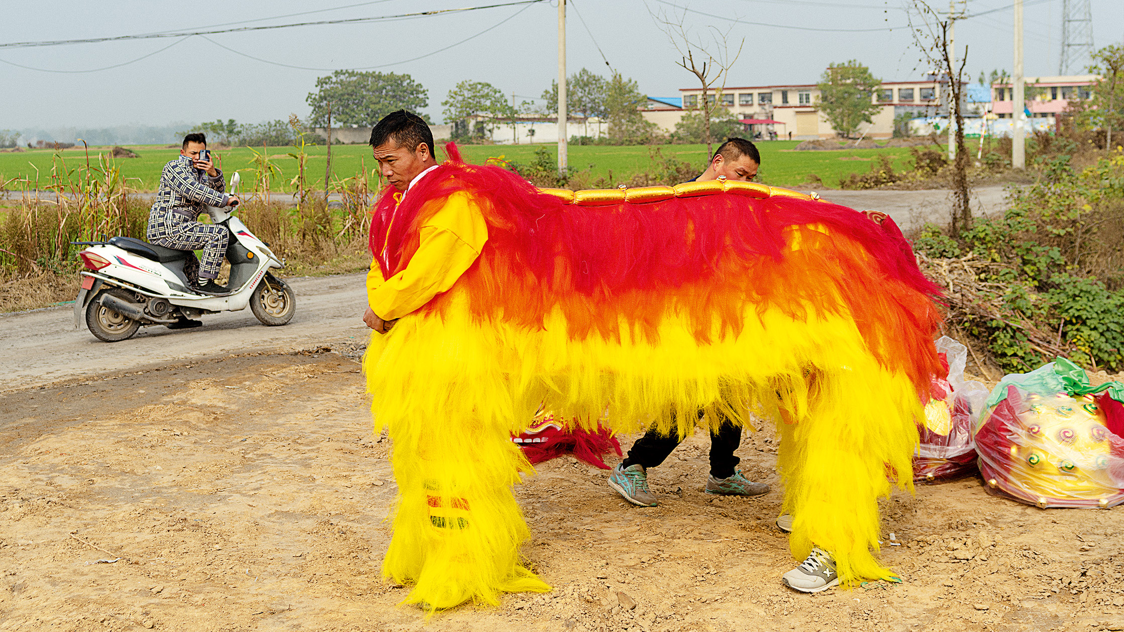 A Photographer's Record of New Year Celebrations in China - Vimarsana News