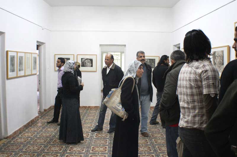 Opening of Marwan Kassab-Bachi’s exhibition Ila <em>Atfal Filastin</em> (To the Children of Palestine) at the Eltiqa Gallery, Gaza, 2010″>
		</div>
		<div class=