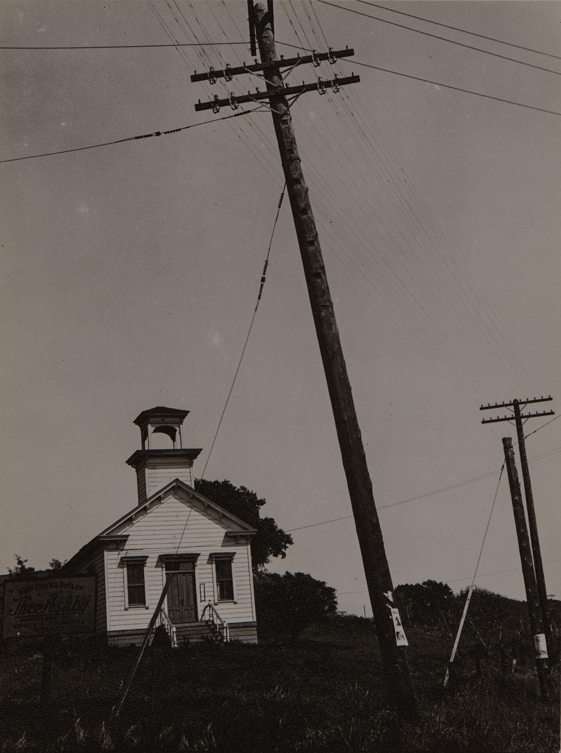 Consuelo Kanaga, <em>Clapboard Schoolhouse</em>, ca. 1935″>
</div>
<div class=