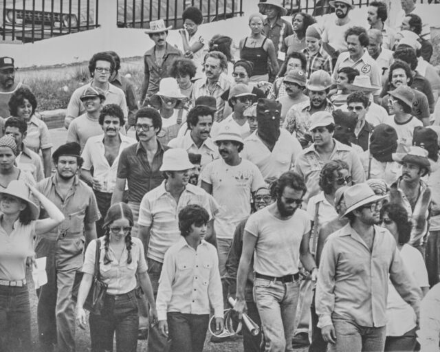 Mirando Juntos: Activating the Archive
