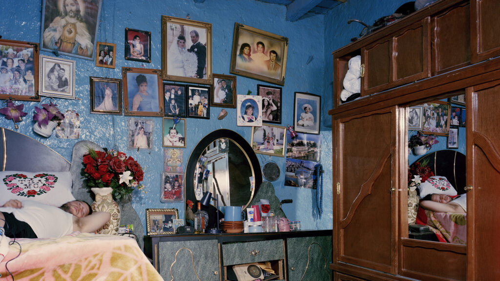 A Photographer Turns Up the Color in His Family Portraits